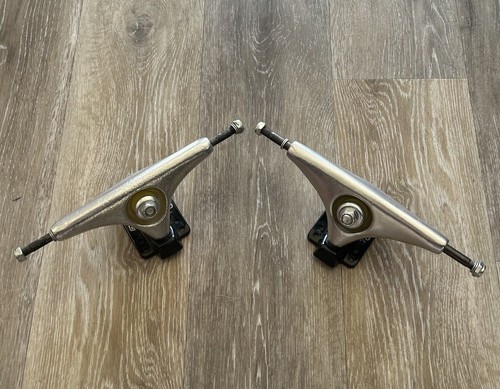 New sector gullwing skate - new, 9